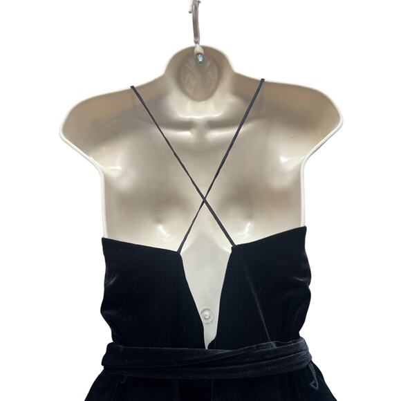 Express black velour spaghetti strap crop leg jumpsuit size 6 - Picture 5 of 6